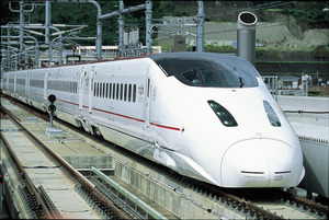 熊本〜福岡間の移動は新幹線？バス？どっちがお得か料金と時間を徹底比較！