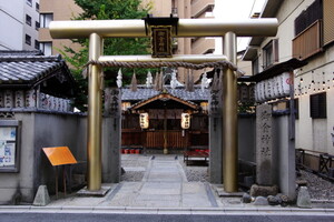 京都の御金神社の観光を楽しむには？福財布にまつわる事もご紹介！
