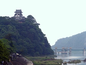 犬山城に国宝の天守閣を見に行こう！周辺観光やランチ・食べ歩き情報も！