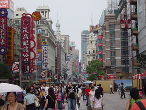 南京東路は上海一の繁華街！おすすめグルメスポット！火鍋に小籠包も！