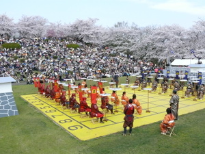 人間将棋は天童桜祭りのメインイベント！勇壮な時代絵巻に酔いしれる！