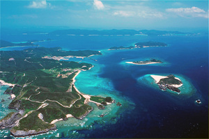 慶良間諸島の魅力に迫る！ケラマブルーと呼ばれるサンゴ礁の国立公園！