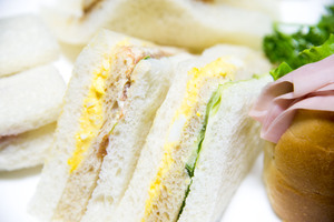 東京駅のサンドイッチが話題！おすすめの味をテイクアウト！早朝もOK！
