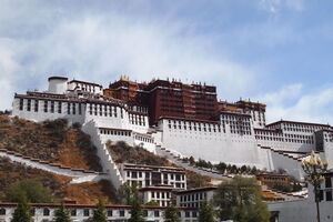 チベット高原おすすめ観光スポット！人気の鉄道やヒマラヤ・湖など！秘境も！