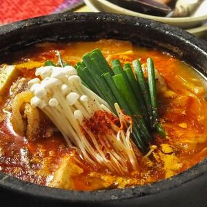 韓国の鍋料理をご紹介！スープの種類が豊富！おすすめの一品は？
