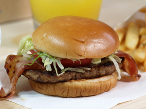 東京のハンバーガー人気ランキング・ベスト13！有名店には行列ができる！