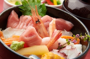 糸島で海鮮丼を堪能！人気のランチやおすすめの安いお店等をご紹介