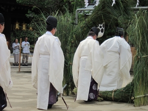 茅の輪くぐりを行う東京の神社は？作法や由来などを行く前に必要な知識をご紹介！