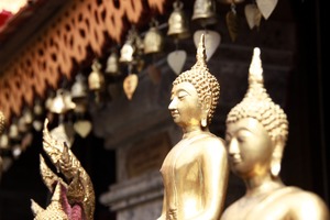 ワットパクナムはバンコク随一の美しい絶景寺院！観光客に人気の話題スポット！