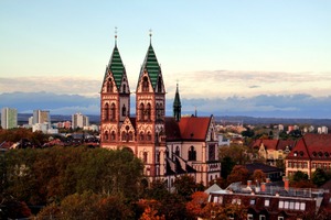 フライブルクはドイツの環境先進都市！美しい市街の観光情報や交通事情など！
