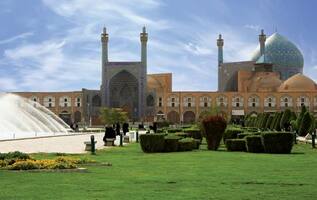 イスファハーン観光の見どころ紹介！ペルシア建築の美しさを満喫する旅！