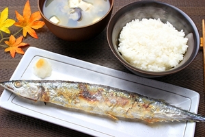 梅山鉄平食堂は福岡・渡辺通りの行列店！絶品魚定食を味わおう！
