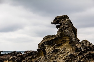 秋田のゴジラ岩は人気の絶景スポット！観光やアクセス情報も紹介！