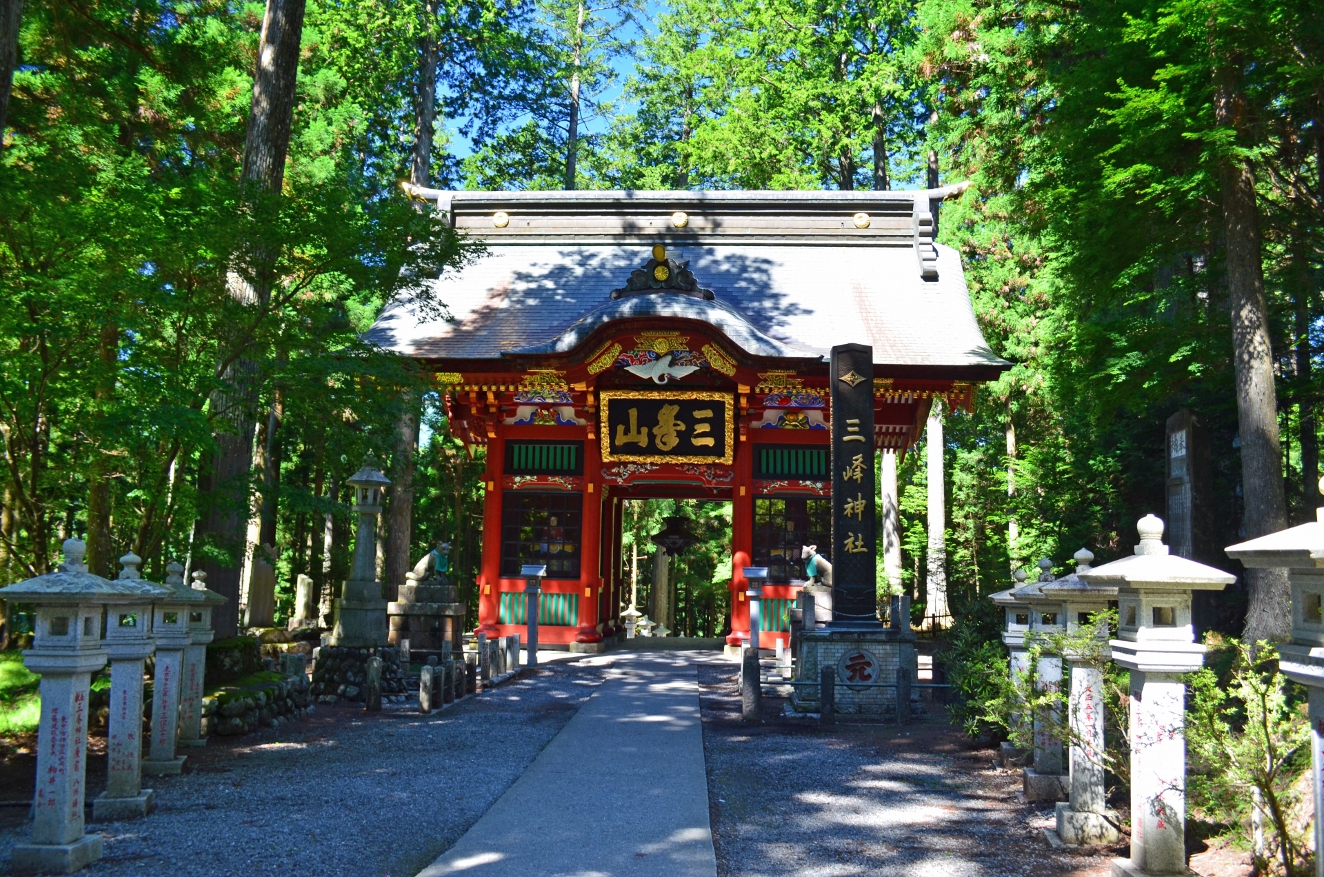 三峯神社のお守り特集！珍しい白いお守りなど種類別に効果を紹介 
