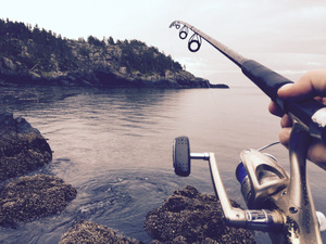 伊豆の初島で釣りを楽しむ！竿のレンタルも出来て身軽に遊べる！