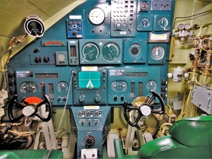 潜水艦バー「深化」が凄いと話題に！大阪にあるディープスポットを紹介！