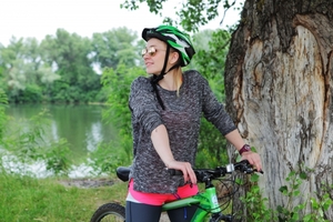 クロスバイクのヘルメットの選び方や必要性は？街乗り用のおすすめも紹介！