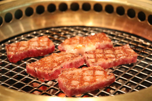 回転焼肉は三重の「一升びん」が人気！松阪牛をお手頃価格で食べられる！