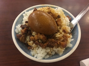 微風台南で絶品の魯肉飯を食べよう！京都で味わう本格的な台湾料理が人気