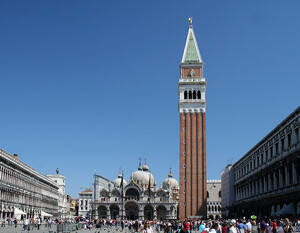 サンマルコ広場（ベネチア）周辺の観光情報！世界遺産もある人気の名所！