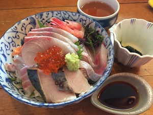 福岡の海鮮丼が美味しい名店まとめ！大盛りで豪勢な美味しい店もいっぱい！