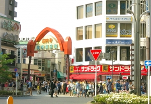 高円寺の商店街を遊び尽くす！食べ歩きや古着屋巡りなど楽しみ方いろいろ！