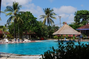沖縄のホテルでプールが人気の施設13選！大人も子供も楽しめる！