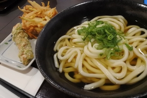 丸亀製麺の無料アプリクーポンがおすすめ！うどんや天ぷらが安く食べられる！