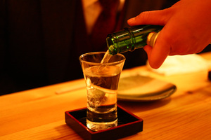 日本橋で日本酒が飲める名店17選！お得な飲み放題やバーなど人気店を厳選！
