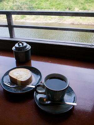 カフィス（Caffice）は新宿の人気カフェ！電源＆WiFi完備が魅力的！