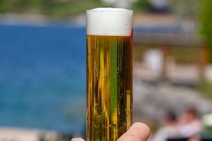柳橋テラスはクラフトビール飲み放題が魅力のバーベキュー店！値段や予約方法は？