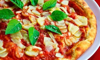 業務スーパーのコスパ抜群ピザ7選！生地やソース・上手な焼き方もご紹介！