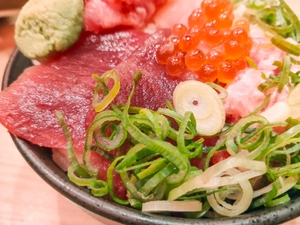 「みゆきちゃん定食」は海鮮丼がボリューム満点で安い！北海道の人気食堂を紹介！