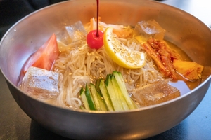 【プチ韓国旅行気分】新大久保で大人気の冷麺特集！病みつきの美味しさが癖になる